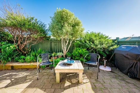 Photo of property in 7 Balmerino Grove, Waikanae, 5036