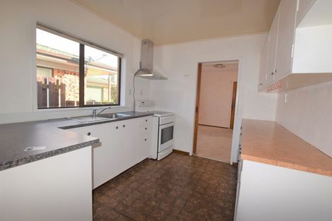 Photo of property in 9 Rathgar Road, Henderson, Auckland, 0610