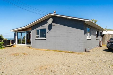 Photo of property in 8 Signal Station Road, Pouto, 0391