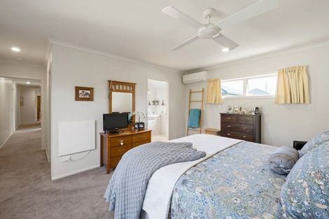 Photo of property in 11 Norfolk Drive, Cambridge, 3434