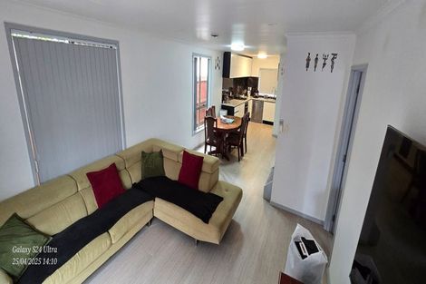 Photo of property in 20 Barnea Circle, Glen Eden, Auckland, 0602