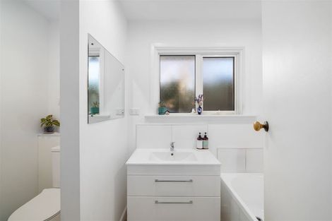 Photo of property in 80 Withells Road, Avonhead, Christchurch, 8042