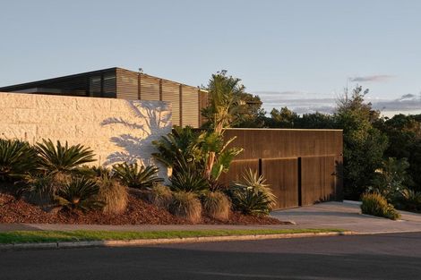 Photo of property in 6 Island Bay Road, Beach Haven, Auckland, 0626