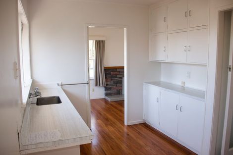 Photo of property in 22 Old Lake Road, Narrow Neck, Auckland, 0624