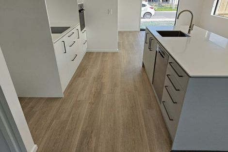 Photo of property in 51 Henshaw Street, Woodend, 7610