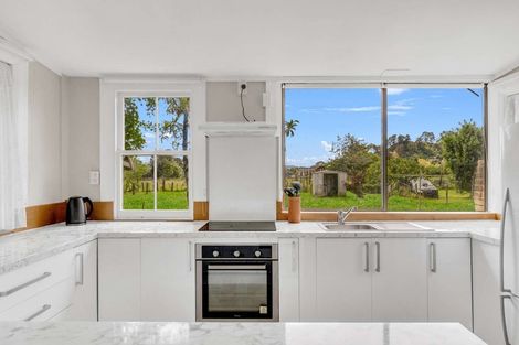 Photo of property in 14 Uawa Parade, Tolaga Bay, 4077