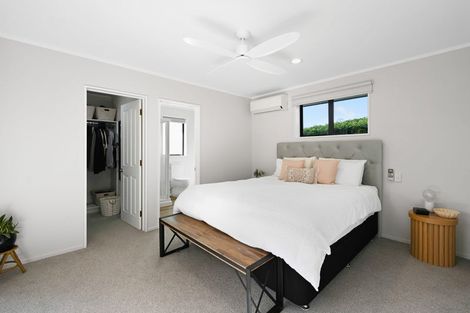 Photo of property in 21 Mangakoea Place, St Andrews, Hamilton, 3200