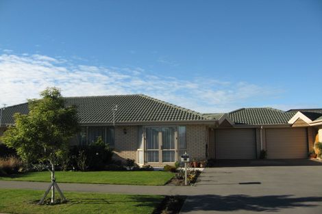 Photo of property in 1d Blue Gum Place, New Brighton, Christchurch, 8083