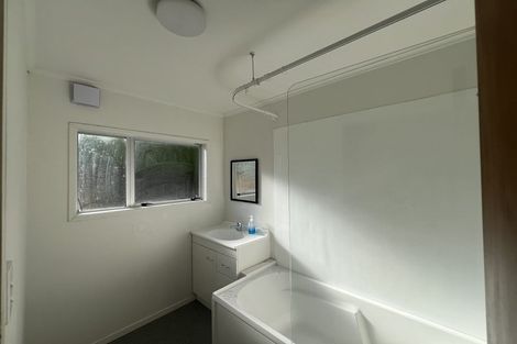 Photo of property in 99 Kemp Road, Massey, Auckland, 0614