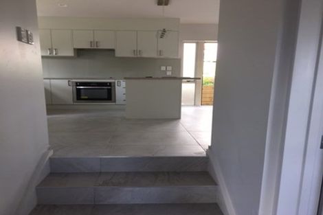 Photo of property in 34 Tamahere Drive, Glenfield, Auckland, 0629