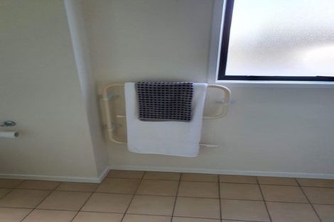 Photo of property in Harbour View Terraces, 9/170 Mokoia Road, Chatswood, Auckland, 0626