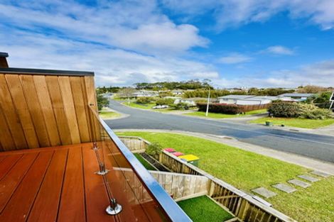 Photo of property in 51b Glendene Avenue, Glendene, Auckland, 0602