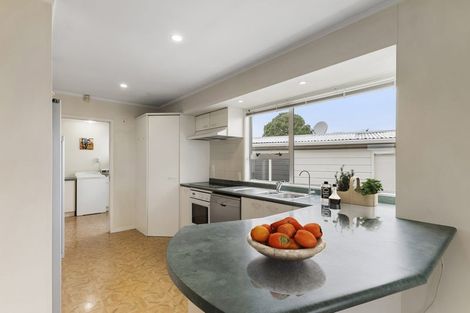 Photo of property in 62 Hutchinsons Road, Bucklands Beach, Auckland, 2014