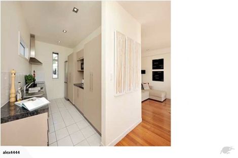 Photo of property in 255 Queens Drive, Lyall Bay, Wellington, 6022