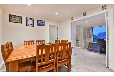 Photo of property in 13 Quo Vadis Place, Red Beach, 0932