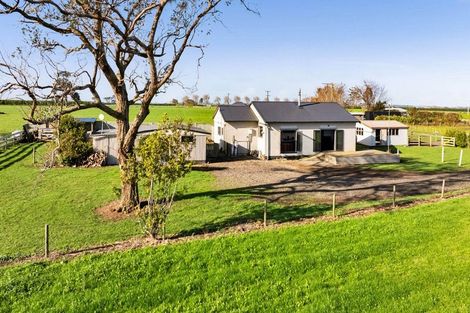 Photo of property in 328 Austin Road, Normanby, Hawera, 4675