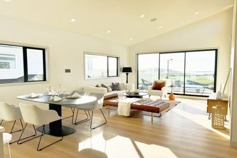 Photo of property in 62 Matangi View Drive, Orewa, 0931