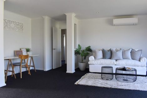 Photo of property in 20 Rainey Crescent, Papamoa Beach, Papamoa, 3118