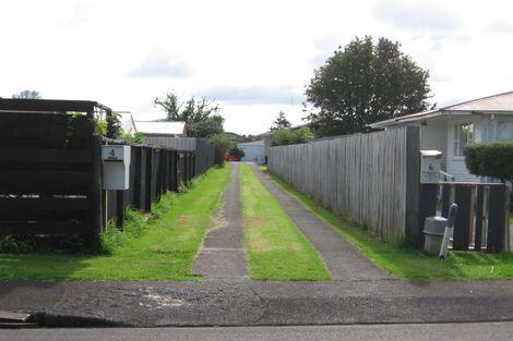 Photo of property in 4 Gane Lane, Te Atatu Peninsula, Auckland, 0610