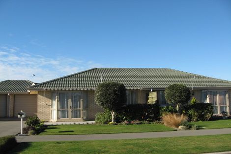 Photo of property in 1a Blue Gum Place, New Brighton, Christchurch, 8083