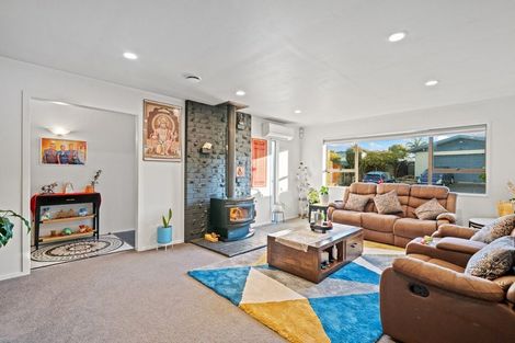 Photo of property in 20 Moloney Terrace, Pukekohe, 2120
