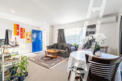 Photo of property in 2/17b Lavelle Road, Henderson, Auckland, 0612