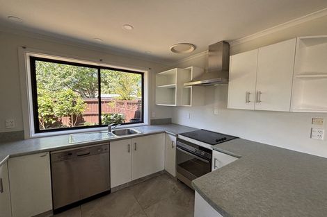 Photo of property in 6 Calverton Place, Halswell, Christchurch, 8025