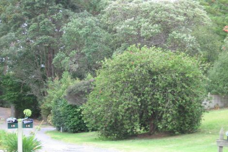 Photo of property in 16 Packham Place, Beach Haven, Auckland, 0626