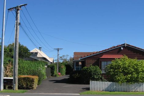 Photo of property in 1/60 Kitchener Road, Milford, Auckland, 0620