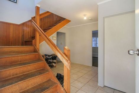 Photo of property in 8 Papa Place, Birkdale, Auckland, 0626