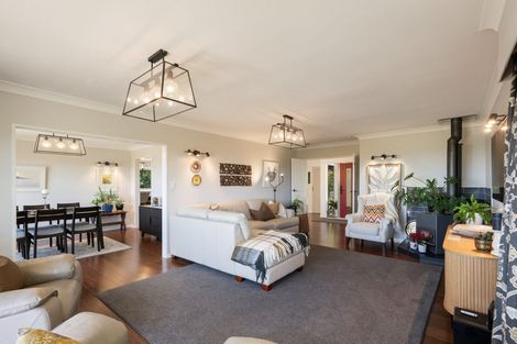 Photo of property in 64 Kotare Street, Waikanae, 5036