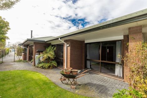 Photo of property in 11 Rossiter Avenue, Redwood, Christchurch, 8051