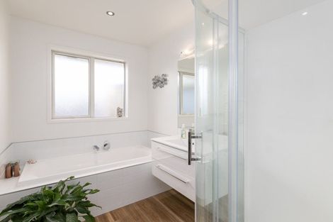 Photo of property in 18 Eyrewell Road, Pegasus, 7612