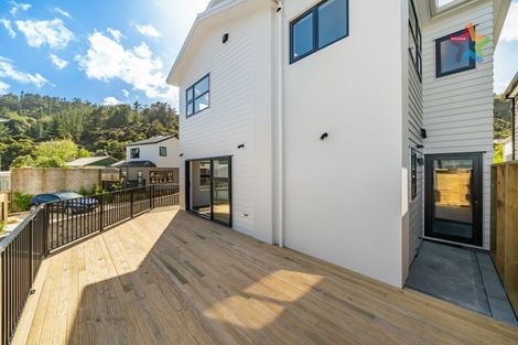 Photo of property in 1/1 Helvetia Grove, Naenae, Lower Hutt, 5011