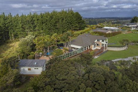 Photo of property in 54 Pinetone Road, Kumeu, 0892