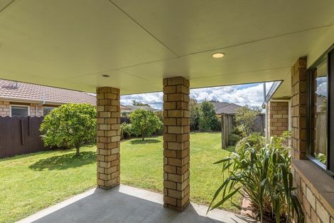 Photo of property in 64 Longford Park Drive, Takanini, 2112