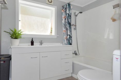 Photo of property in 60 Beach Road, South Hill, Oamaru, 9400