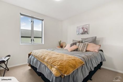 Photo of property in 2 Saddleback Crescent, Papakura, 2110