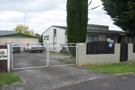 Photo of property in 15 Le Havre Place, Takanini, 2112