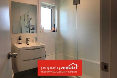Photo of property in 70 Flanshaw Road, Te Atatu South, Auckland, 0610