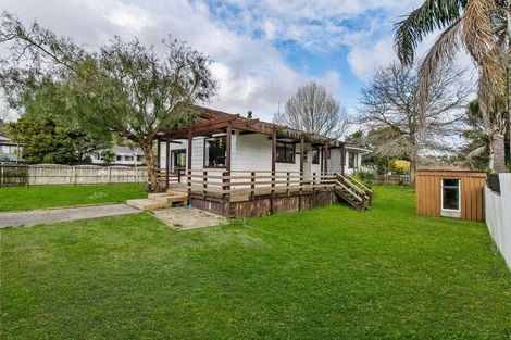 Photo of property in 2 Duckworth Road, Papakura, 2110