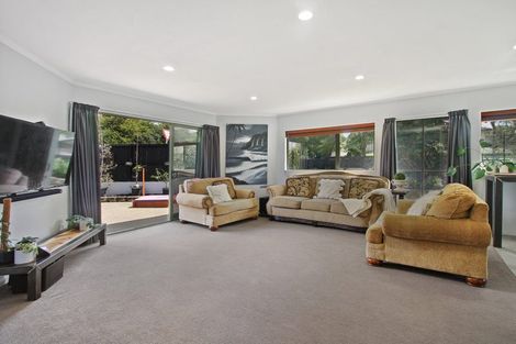 Photo of property in 33a Makora Road, Massey, Auckland, 0614