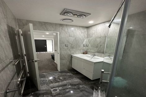 Photo of property in 5b Von Sturmer Street, Mangere East, Auckland, 2024