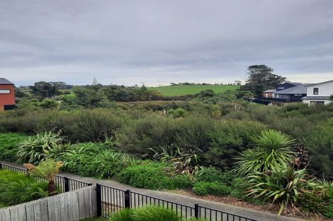 Photo of property in 4/60 Hayfield Way, Karaka, Papakura, 2580