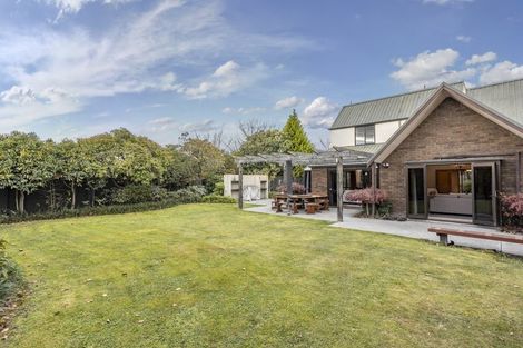 Photo of property in 5 Abbotts Place, Avonhead, Christchurch, 8042