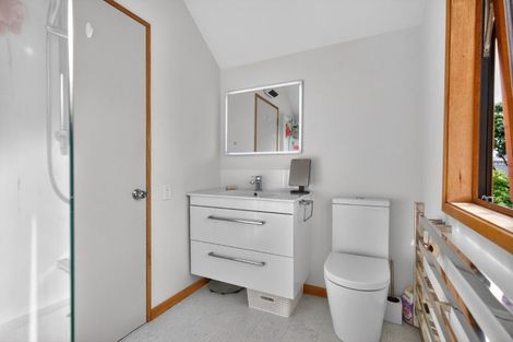 Photo of property in 2/130 Muritai Road, Eastbourne, Lower Hutt, 5013