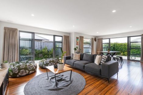 Photo of property in 15 Judge And Jury Drive, Lake Hayes, Queenstown, 9304