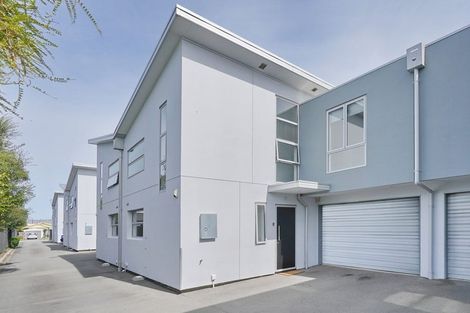 Photo of property in 30f Lyndon Street, Riccarton, Christchurch, 8041