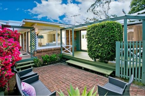 Photo of property in 1/53 Ayton Drive, Totara Vale, Auckland, 0629