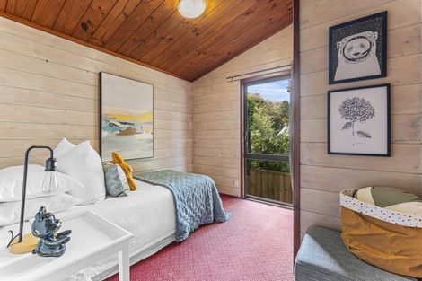 Photo of property in 23 Ambury Place, Merrilands, New Plymouth, 4312